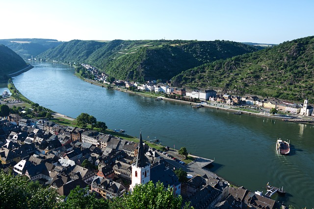 Le Rhin au niveau de Saint-Goarshausen